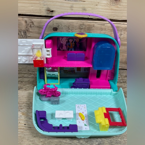 Polly Pocket Handbag Doll Playset 2018 Blue Purple Bow Movie Theater Mall Figure - Picture 10 of 16